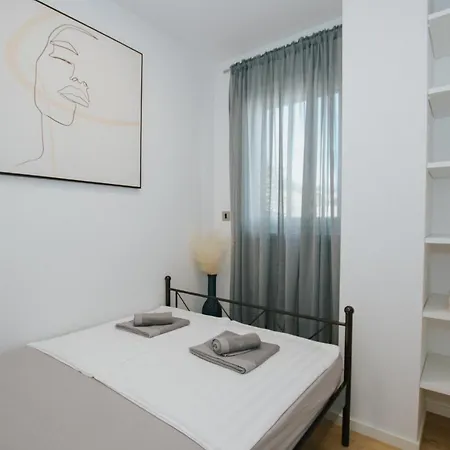 Апартаменты Sea 5 Сплит